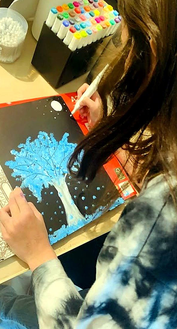 A frosty winter tree
