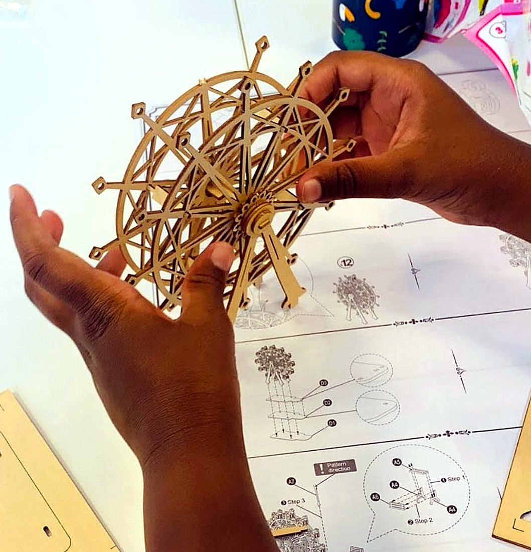 Fitting the Ferris wheel together